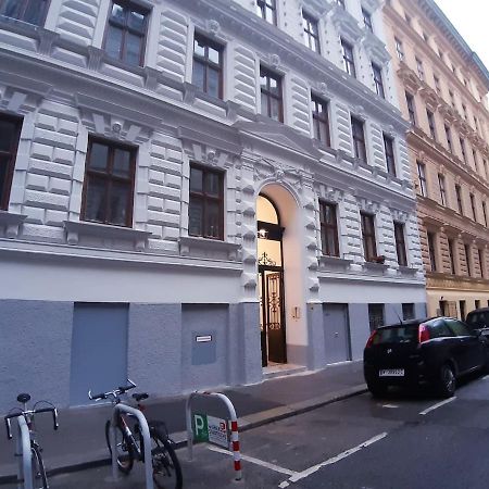 Ferienwohnung Amazing Location In Vienna Near Rathaus Exterior foto